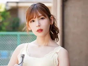 Cô chị vú đẹp gạ xoạc em người yêu của em gái